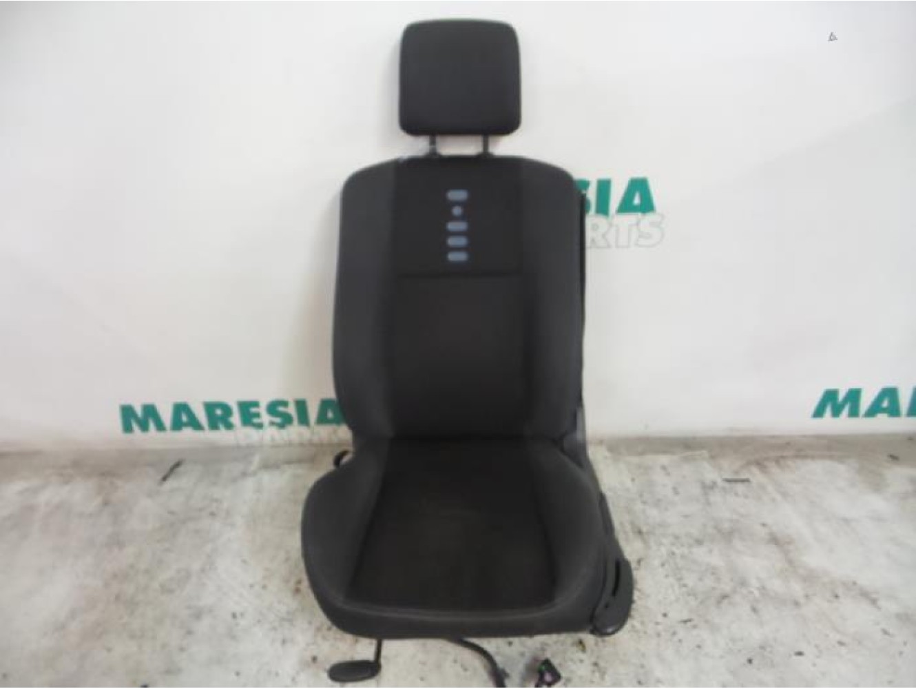 Renault - Megane - Seat, left