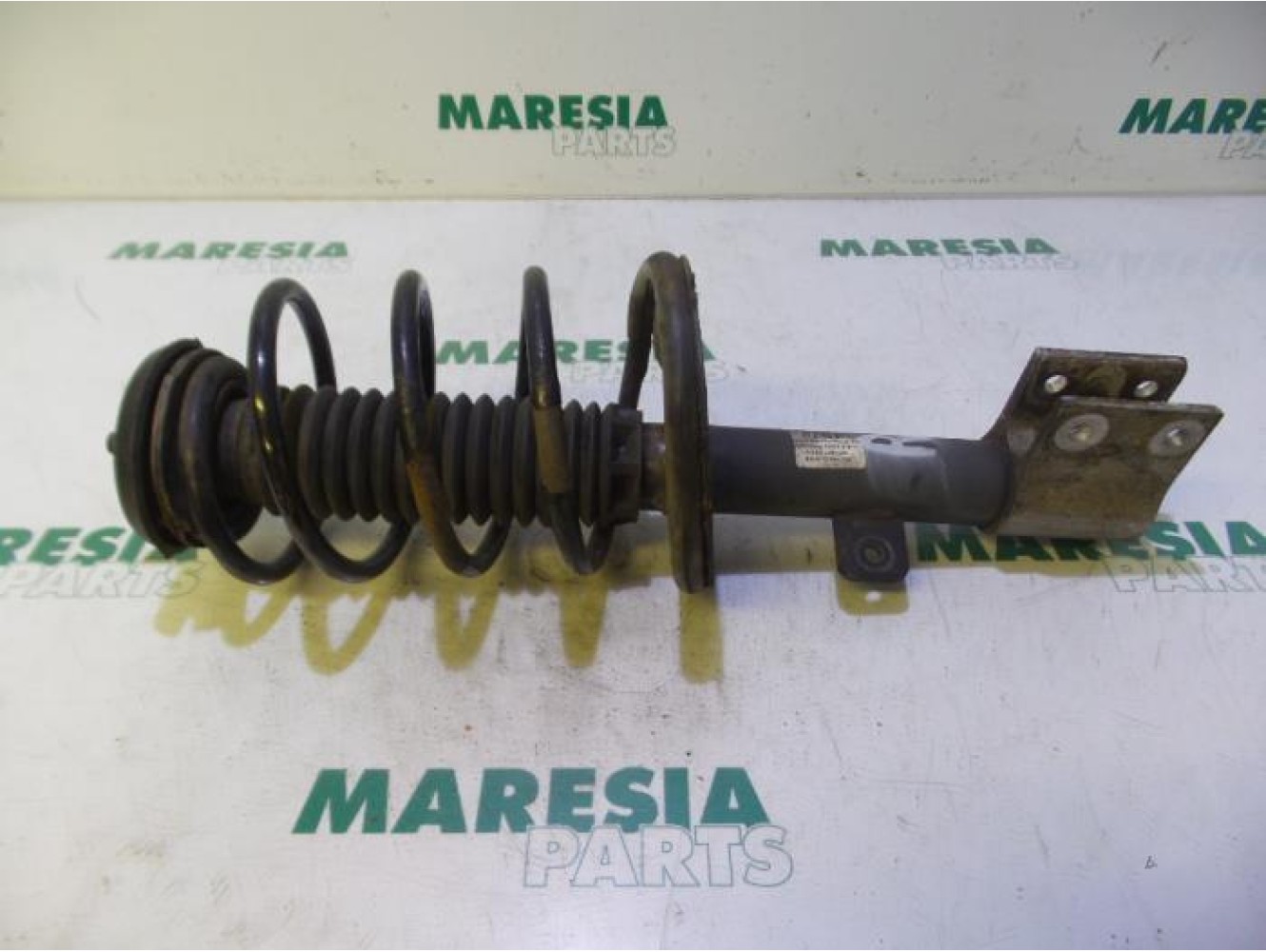 Citroen - C4 - Front shock absorber rod, right