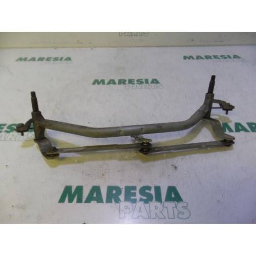 Peugeot - 207 - Wiper mechanism