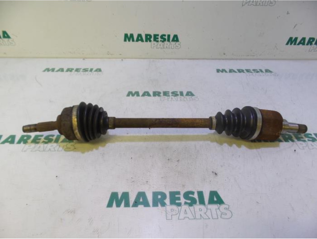 Peugeot - 207 - Aandrijfas links-voor