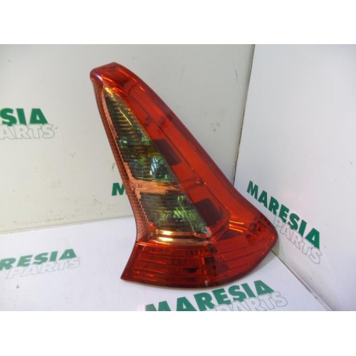 Citroen - C4 - Taillight, right