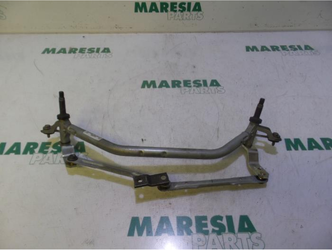 Peugeot - 208 - Wiper mechanism