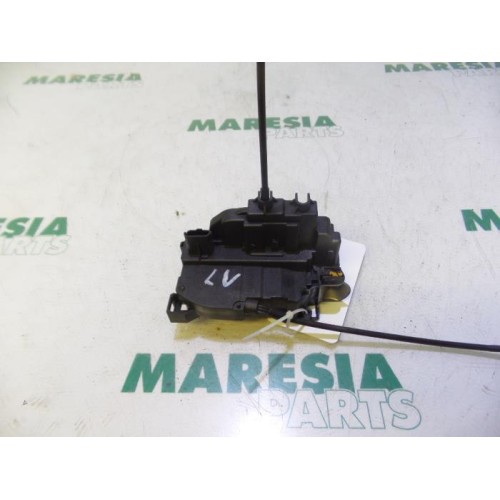 Renault - Clio - Door lock mechanism 4-door, front left
