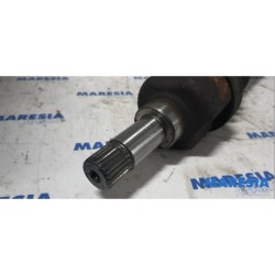 Peugeot - 206 - Aandrijfas links-voor