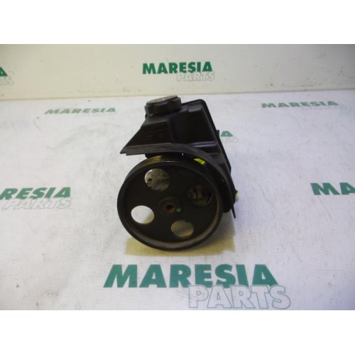 Peugeot - 206 - Power steering pump