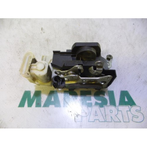 Fiat - Punto - Door lock mechanism 2-door, right