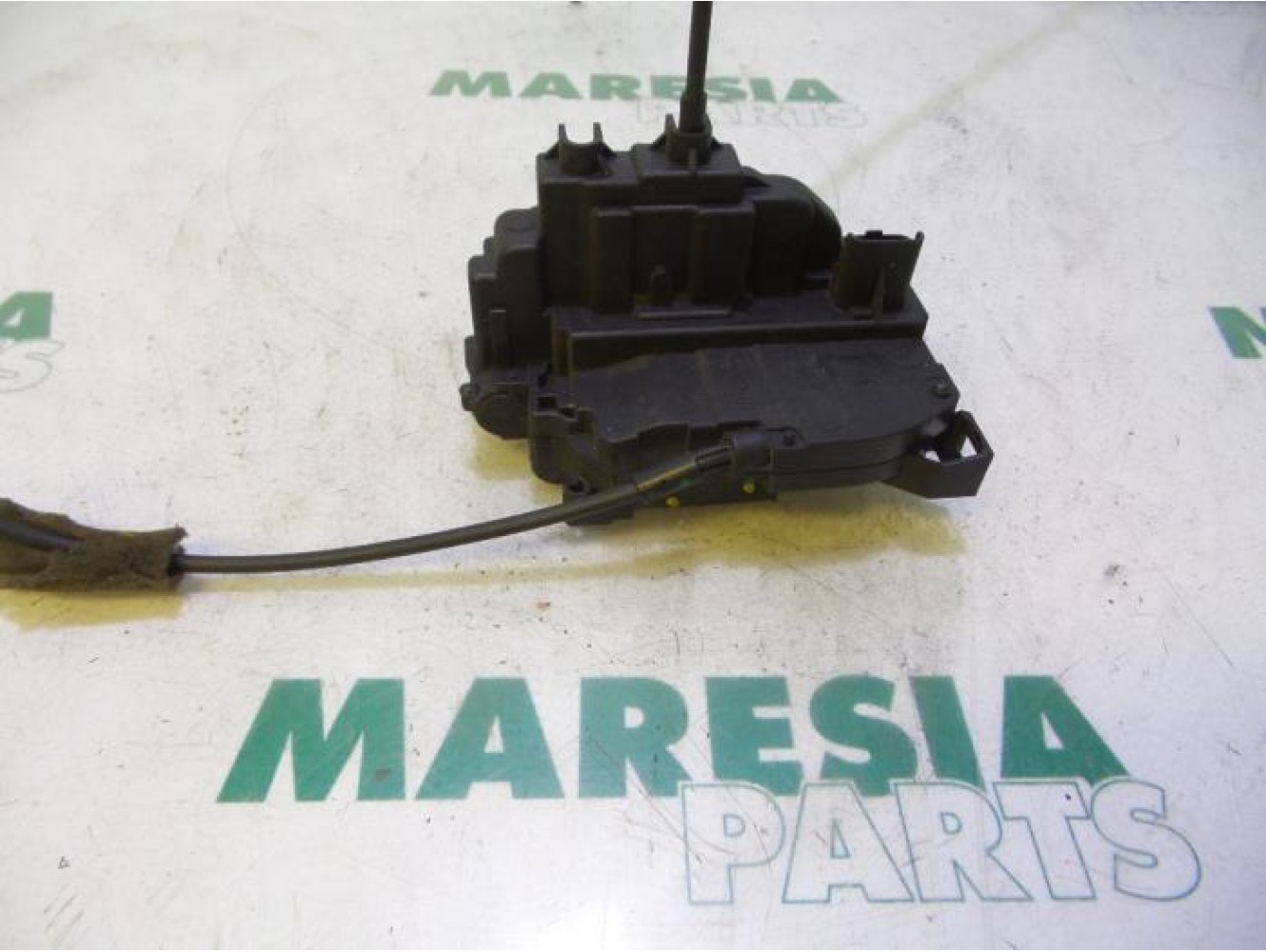 Renault - Clio - Door lock mechanism 2-door, right