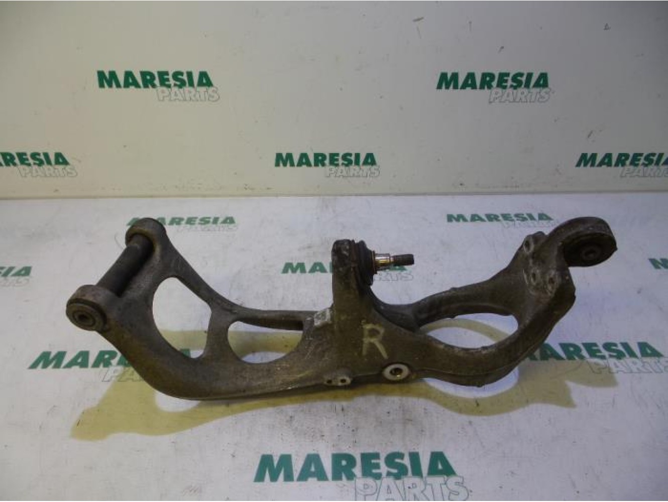 Peugeot - 407 - Bras de suspension avant droit