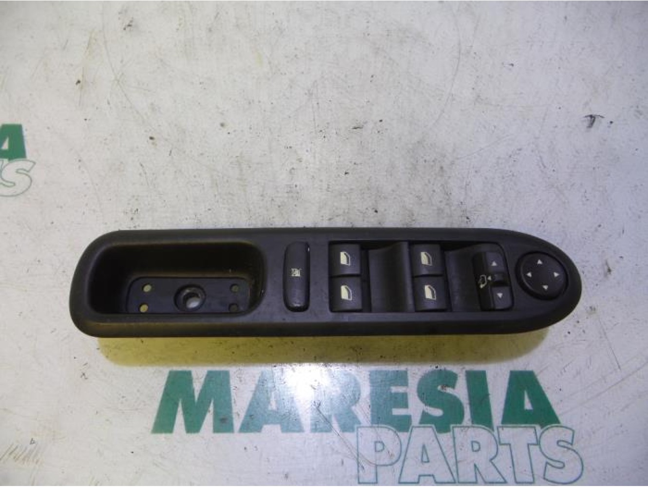 Peugeot - 407 - Multi-functional window switch