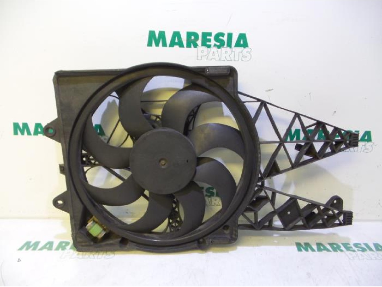 Fiat - Punto - Fan motor