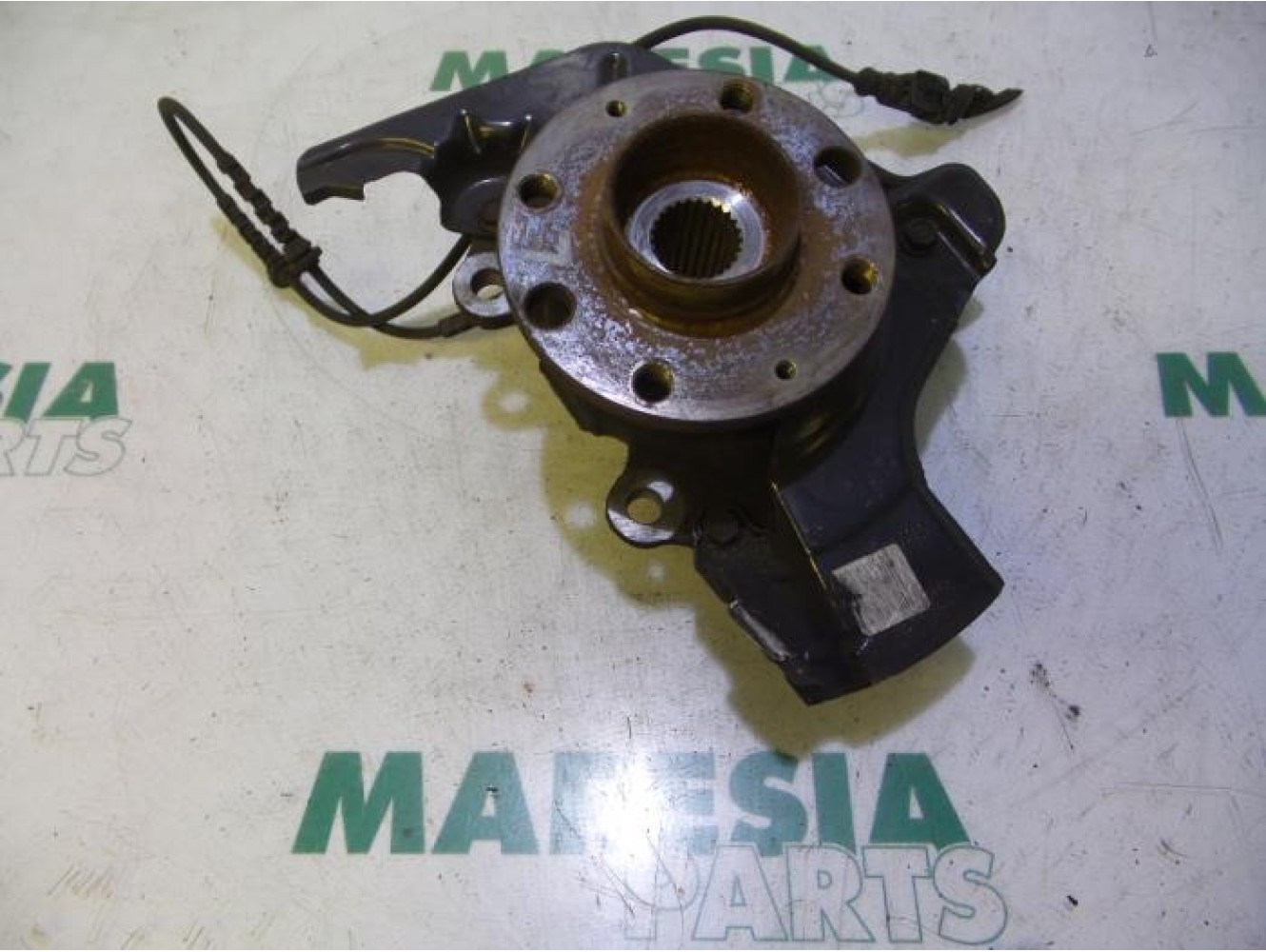 Fiat - Punto - Knuckle, front left