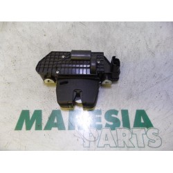 Peugeot - 3008 - Tailgate lock mechanism