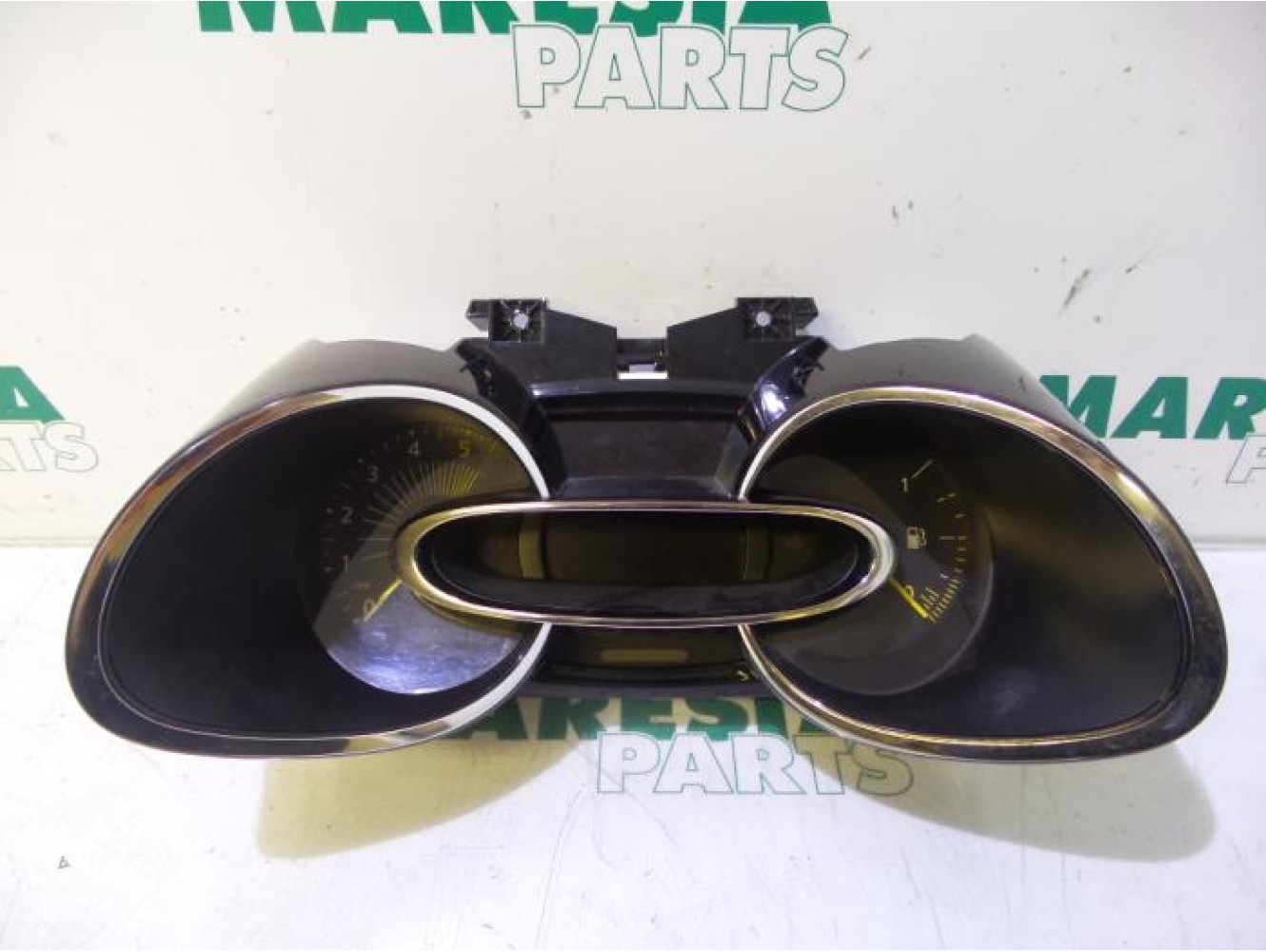 Renault - Clio - Instrument panel