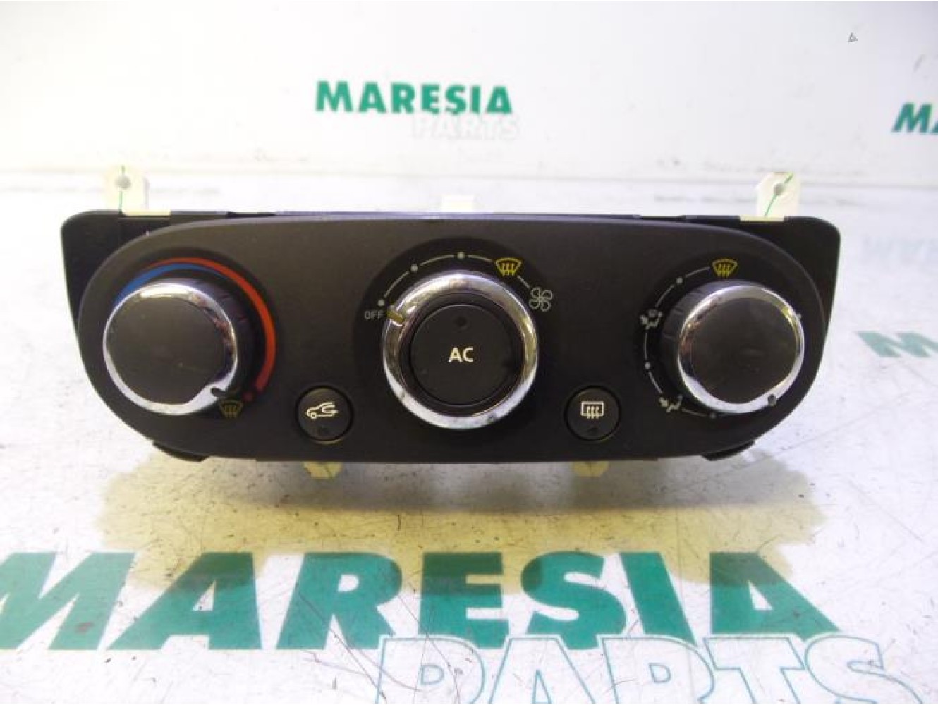 Renault - Clio - Heater control panel