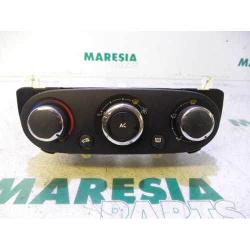 Renault - Clio - Heater control panel