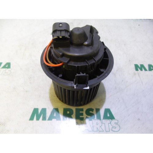 Renault - Clio - Heating and ventilation fan motor