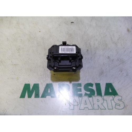 Renault - Megane - Heater resistor