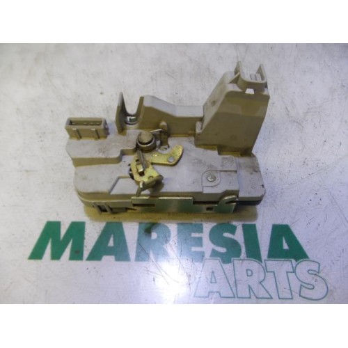 Peugeot - 307 - Rear door mechanism 4-door, right