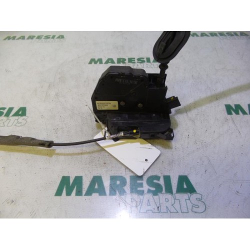 Renault - Clio - Rear door mechanism 4-door, right
