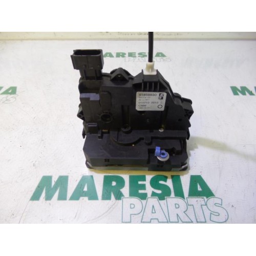 Fiat - Punto - Front door lock mechanism 4-door, right
