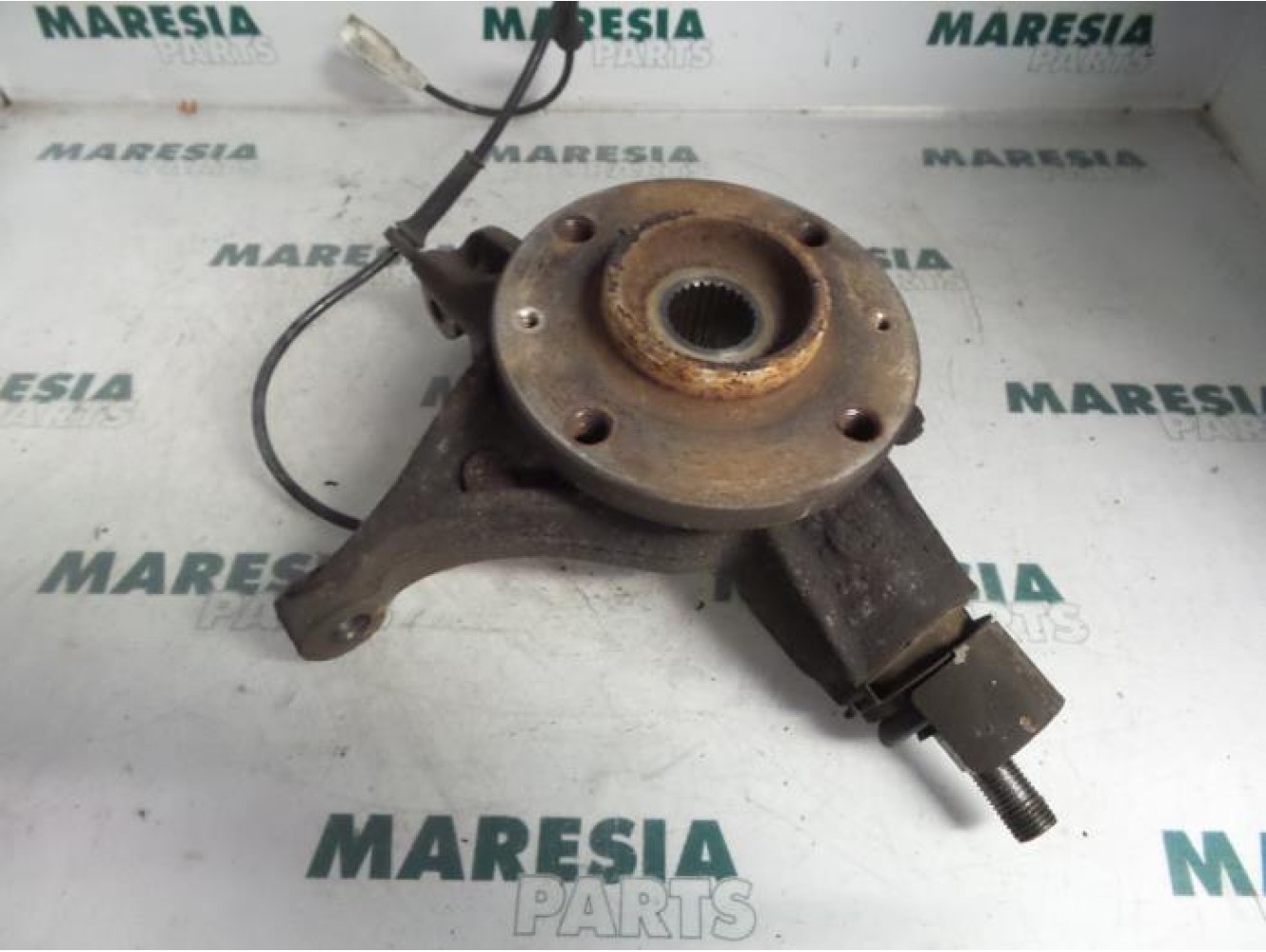 Peugeot - 307 - Knuckle, front right