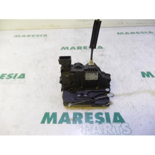 Fiat - Punto - Rear door mechanism 4-door, right