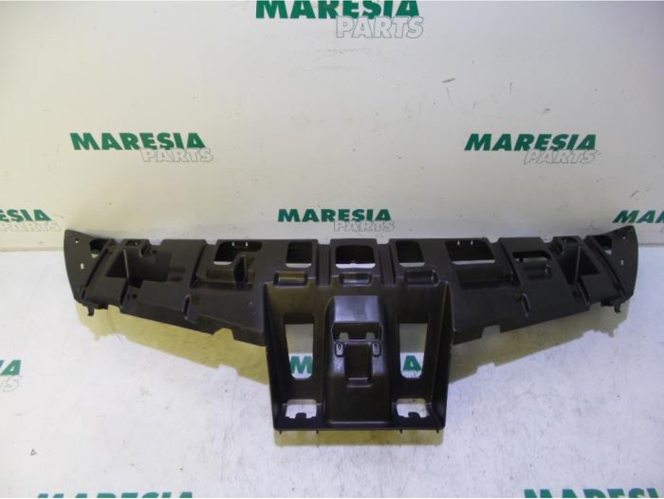 Renault - Clio - Front panel