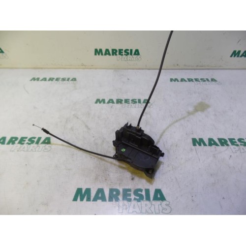 Renault - Clio - Front door lock mechanism 4-door, right