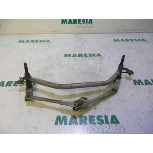 Peugeot - 207 - Wiper mechanism