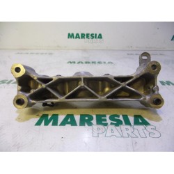 Citroen - C4 - Engine mount
