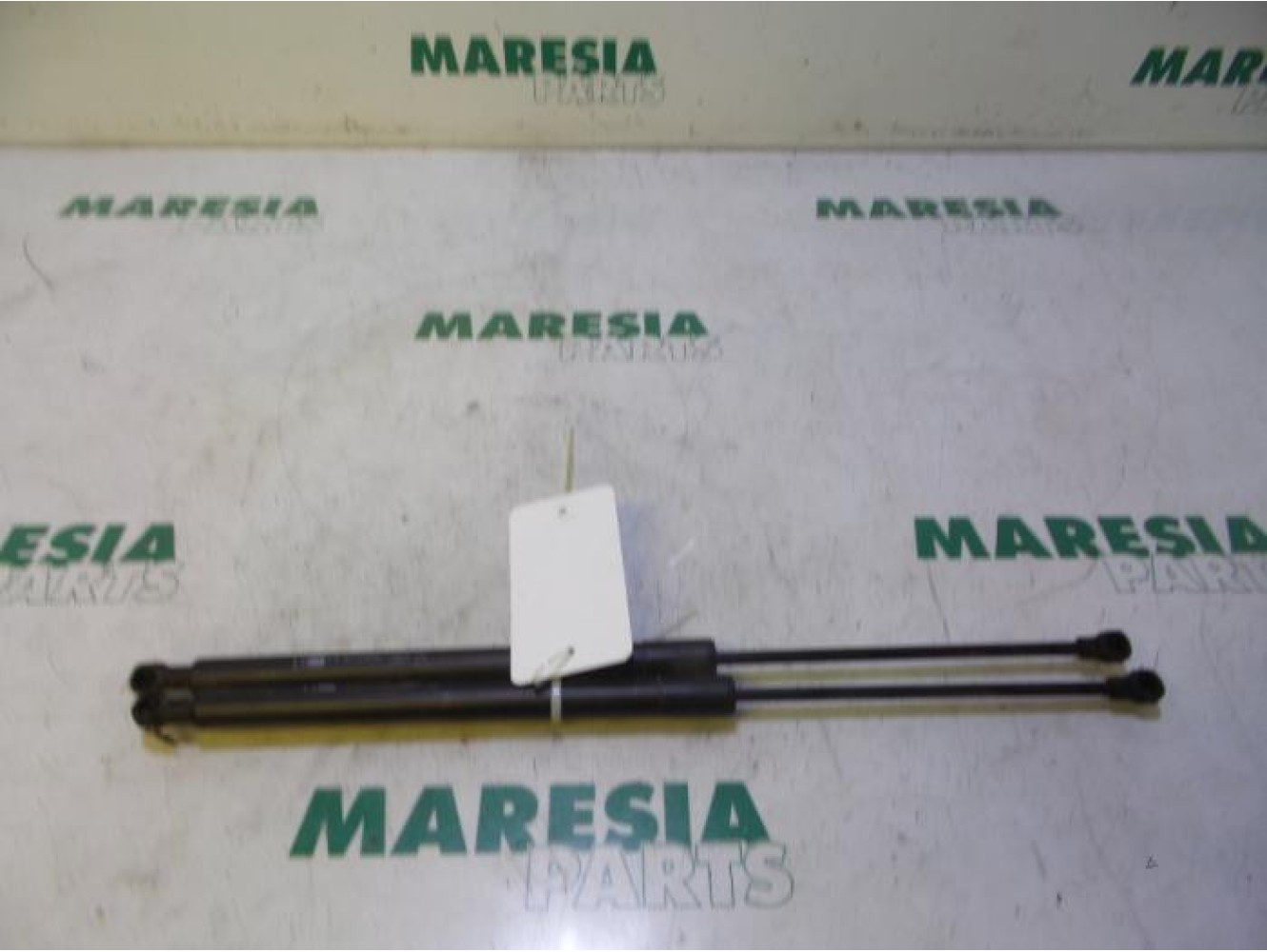 Peugeot - 207 - Set Gasdempers Achterklep