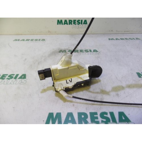 Peugeot - 3008 - Door lock mechanism 4-door, front left