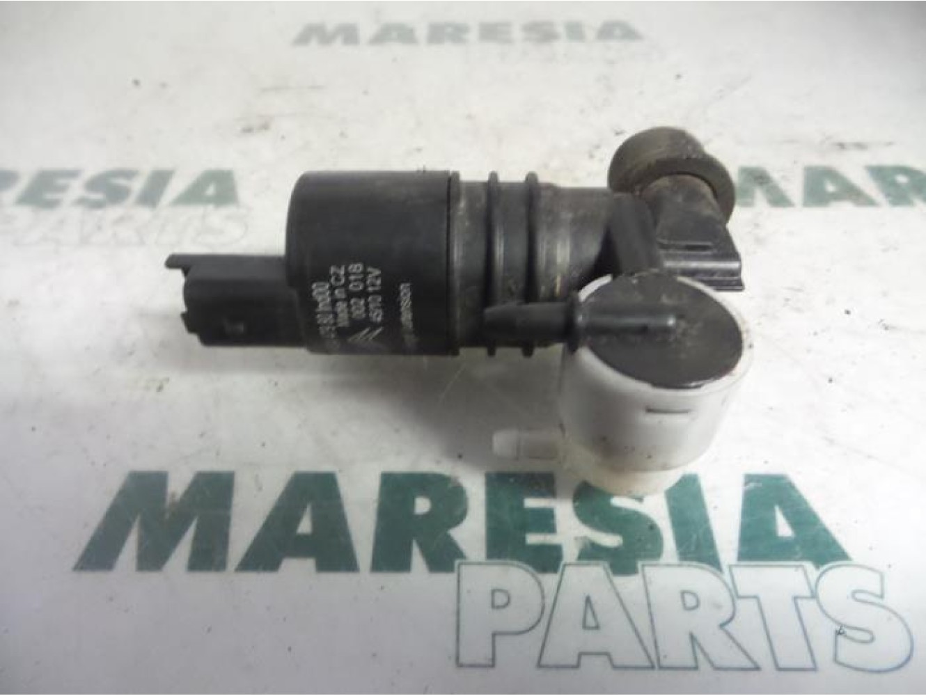 Peugeot - 3008 - Scheibensprüherpumpe vorne