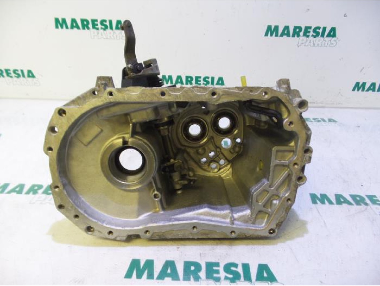 Renault - Megane - Gearbox casing