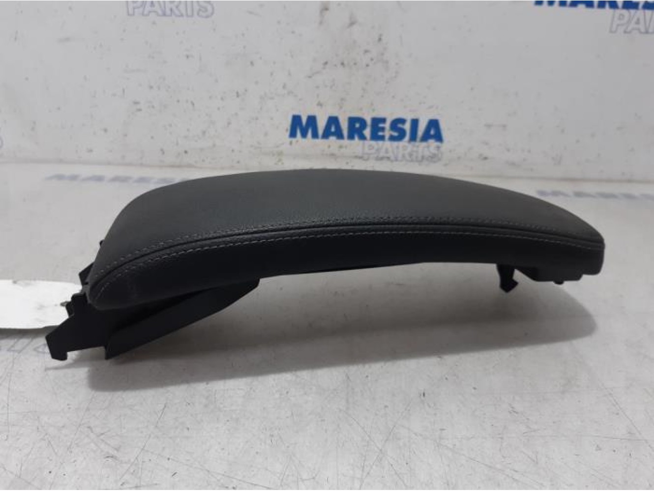 Renault - Laguna - Armrest