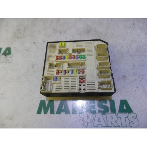 Renault - Laguna - Fuse box