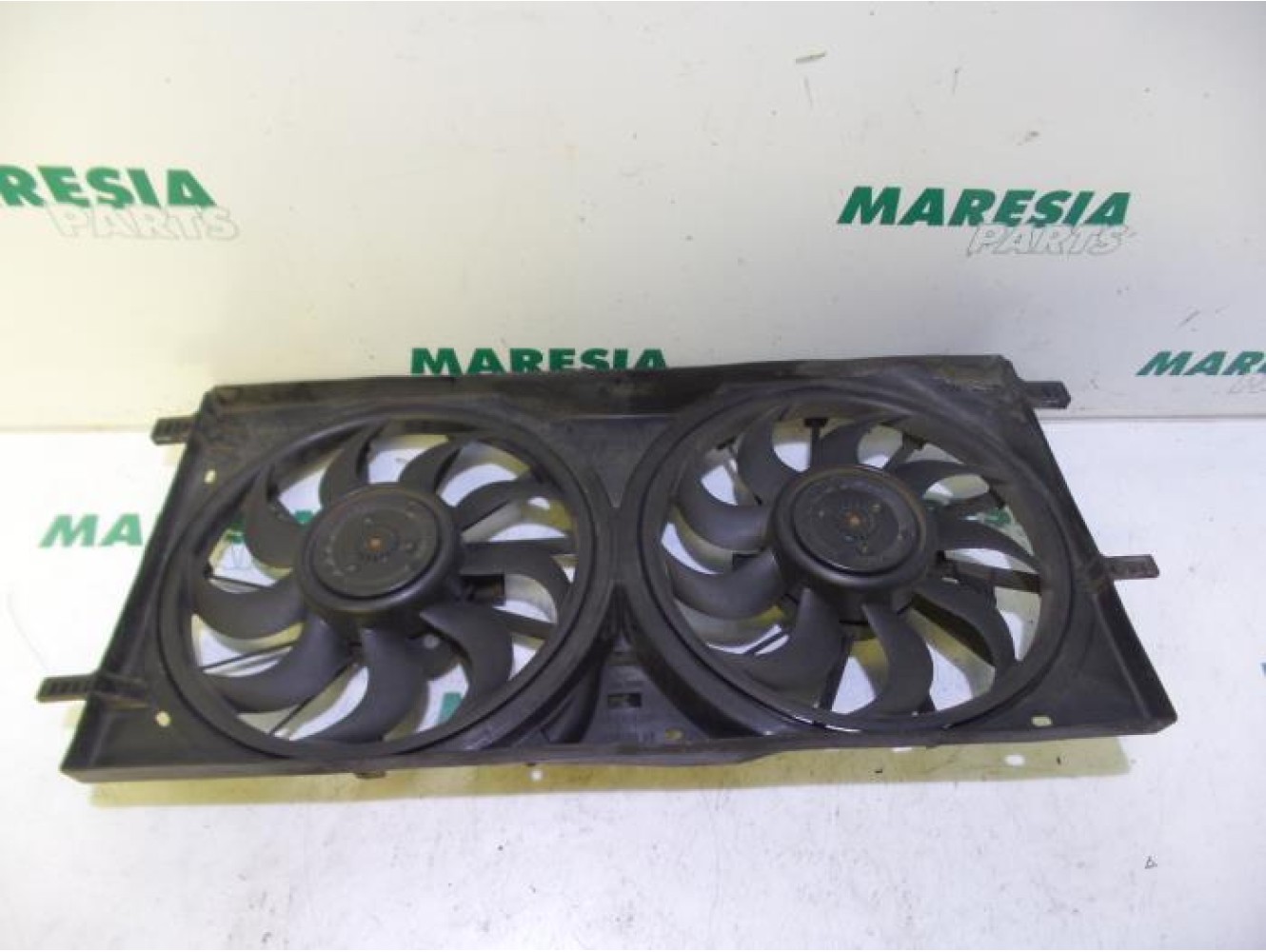 Renault - Laguna - Fan motor