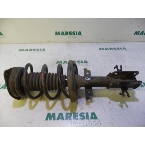 Renault - Laguna - Front shock absorber rod, right