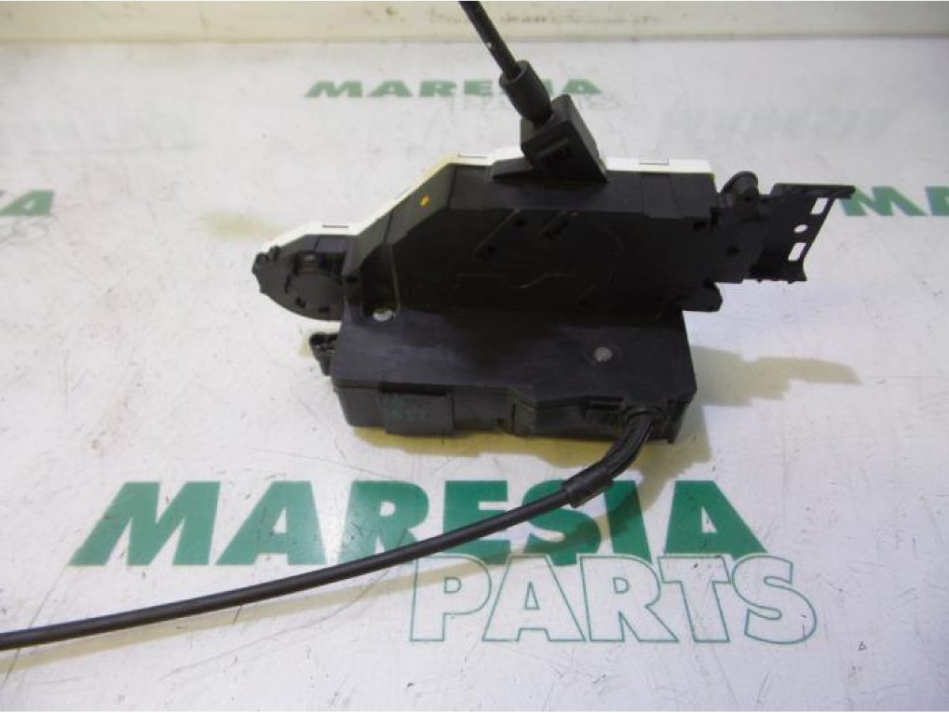 Peugeot - 207 - Front door lock mechanism 4-door, right