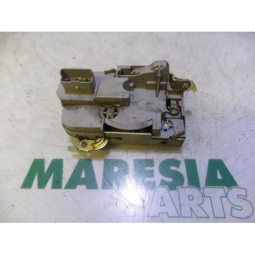 Citroen - C5 - Front door lock mechanism 4-door, right