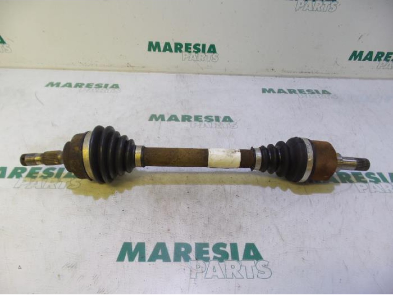 Citroen - C5 - Aandrijfas links-voor