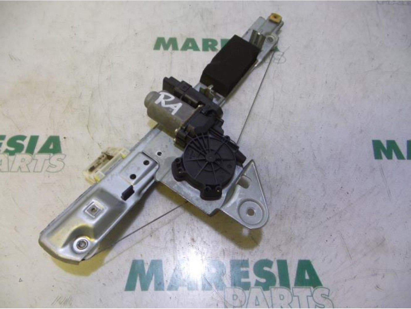 Renault - Megane - Rear door window mechanism 4-door, right