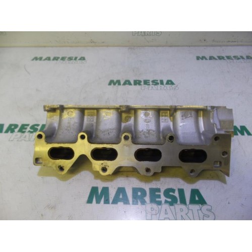 Renault - Megane Scenic - Intake manifold