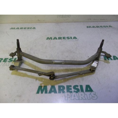 Peugeot - 207 - Wiper mechanism