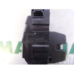 Peugeot - 207 - Tailgate lock mechanism
