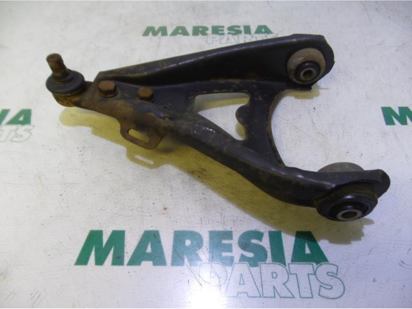 Renault - Megane Scenic - Front lower wishbone, left