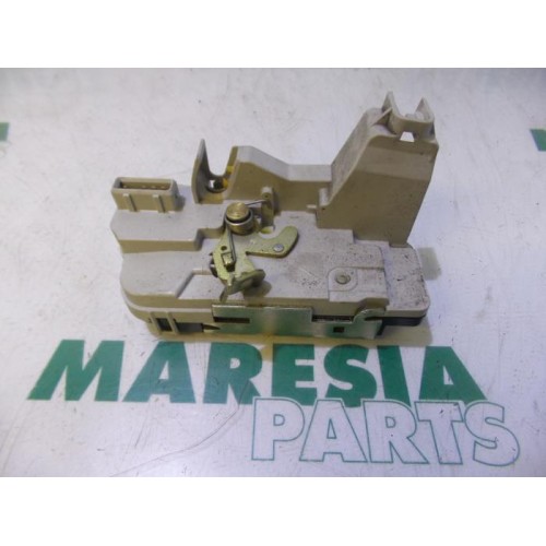 Peugeot - 307 - Rear door mechanism 4-door, right