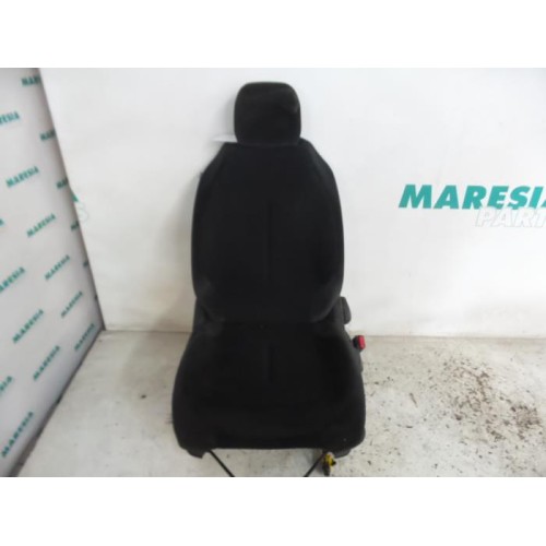Citroen - C4 Picasso - Seat, right