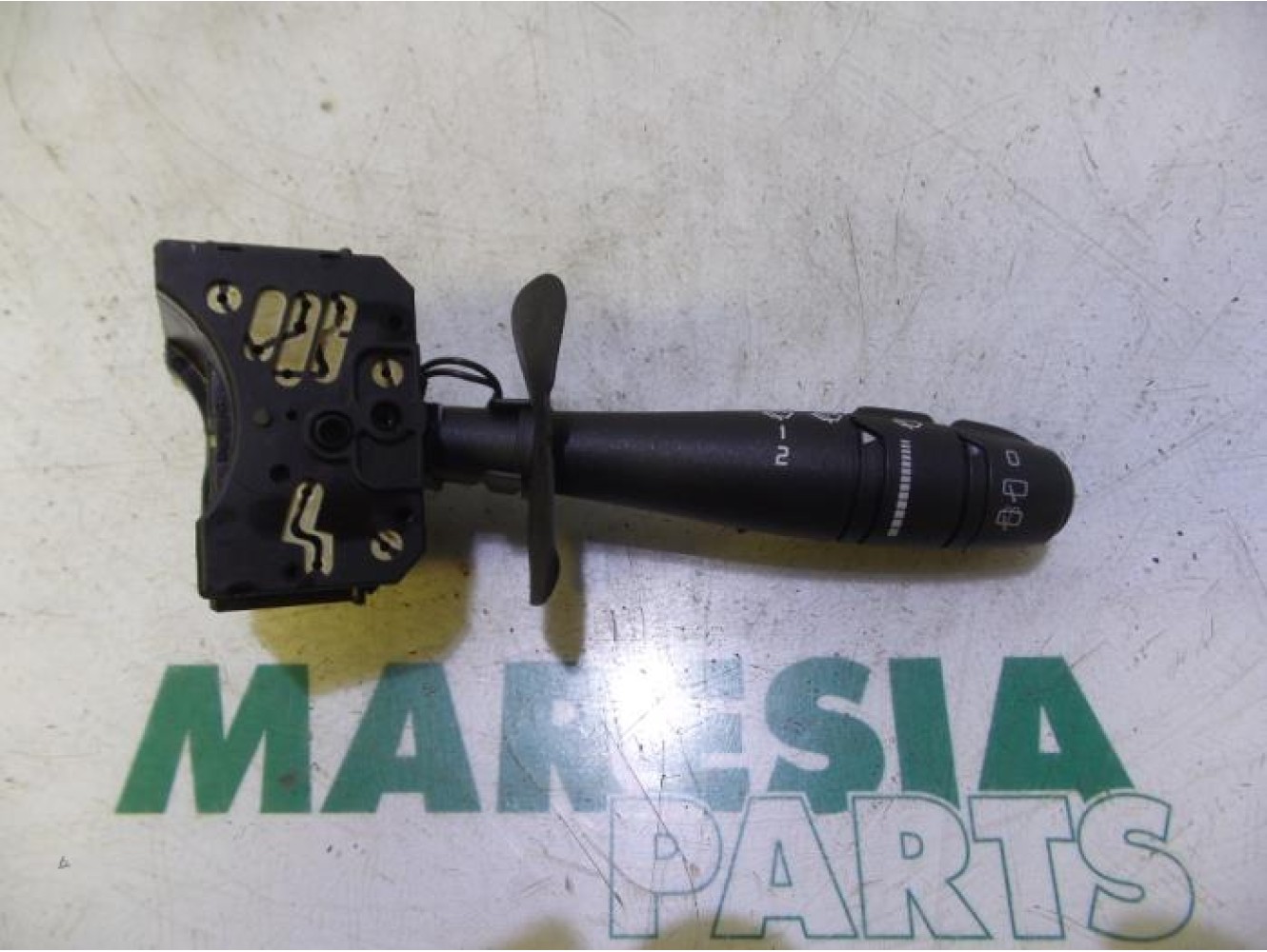 Renault - Megane Scenic - Wiper switch