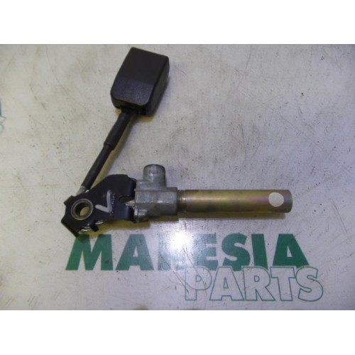 Renault - Megane Scenic - Gurtsrammer links